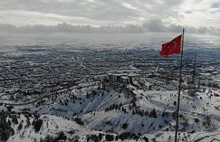 Bin 200 rakımlı Harput’ta kar güzelliği