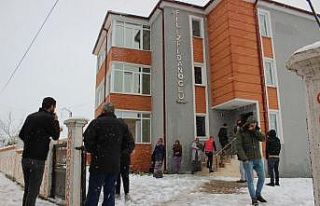 Binanın elektrik panosunda çıkan yangın vatandaşı...