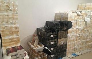 Binlerce kitap ele geçirildi