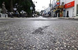 Bodrum sokakları bom boş kaldı