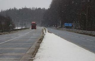 Bolu Dağı’nda kar yağışı etkili oluyor