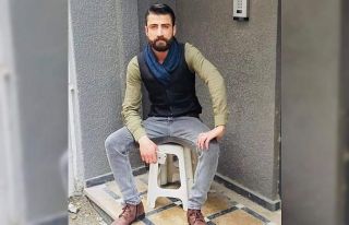 Boşandığı eşinin sevgilisini bıçaklayarak öldürdü
