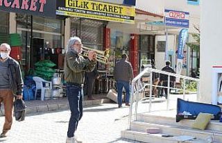 Brezilyalı orkestra şefinden Antalya sokaklarında...