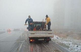 Buca Belediyesinden kar mesaisi