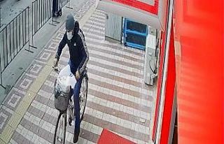 Bursa’da bisiklet hırsızlığı güvenlik kamerasına...
