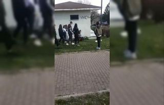 Bursa’da kızların sevgili kavgası kameralara...