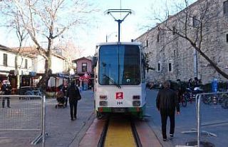 Bursa’da nostaljik tramvay çalışmaya başladı