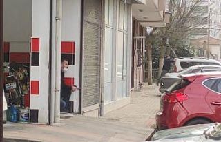 Bursa’da polise silahlı saldırı düzenleyen şahıs...