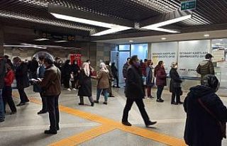 Bursa’da ulaşım kartına HES kodu tanıtmak isteyen...