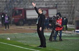 Bursaspor Teknik Direktörü Mustafa Er: "Asla...