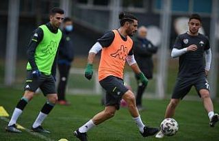 Bursaspor’a Özer Hurmacı’dan sevindirici haber