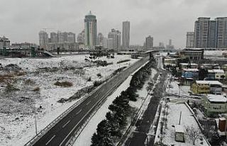 Büyükçekmece’deki kar örtüsü havadan görüntülendi