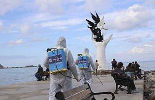 Büyükşehir Belediyesi, Kuşadası’nda dezenfekte...