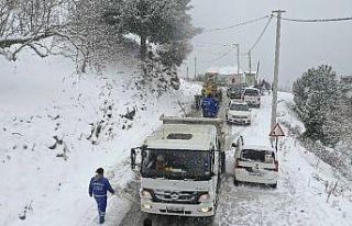 Büyükşehir çalıştı vatandaş yaylada kar keyfi...