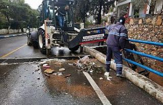 Büyükşehir ekipleri 52 olaya müdahale etti