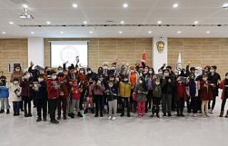 Büyükşehir’den öğrencilere karne hediyesi ‘Tablet’