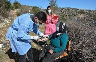 Çadırda kalan kadına belediyeden sağlık hizmeti