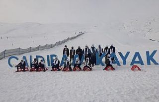 Çaldıran termal kayak merkezine hafta içi yoğun...