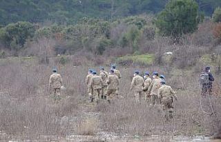Çanakkale’de komanda ekipleri de arama çalışmalarına...