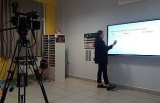 Canlı dersleri takip eden öğrenci sayısı 8 günde...