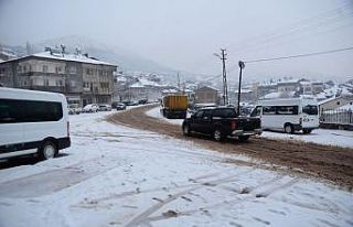 Çelikhan’da kar yağışı etkili oldu