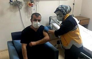 Çelikhan’da korona virüs aşısı yapılmaya başlandı