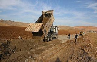Cizre’de ’çöp yolu’ ile araç arızaları...