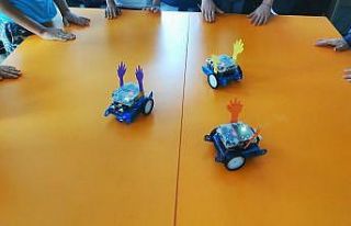 Çocukların “Erik Dalı” oynayan robotlarına...
