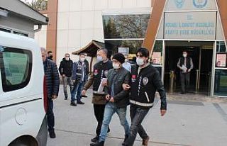 Çocuklarının gözü önünde eski eşini öldüren...