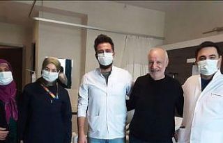 Covid-19 hastası 79 gün sonra taburcu oldu