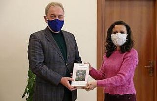 Cumhurbaşkanlığı himayesinde hazırlanan kitaba...