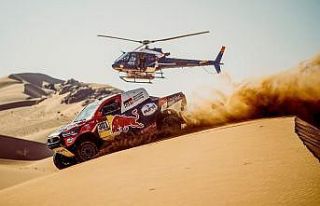 Dakar Rallisi’nde Stephane Peterhansel liderliği...