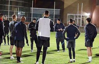 Dan Petrescu’nun ekibi