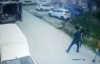 Dayı yeğen arasındaki bıçaklı kavga kamerada
