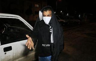 Demir çubuklarla dövdükleri adamın arabasına...