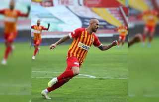 Denis Alibec ilk golleri attı