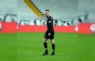 Denizlispor -Göztepe maçının hakemi Sarper Barış...