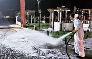 Dezenfeksiyon çalışmaları hız kesmeden sürüyor