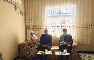 Dicle Kaymakamı Kadir Yurdagül’den şehit ailesine...