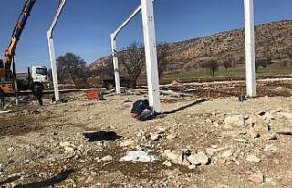 Dicle’de üzüm ve badem işletme tesisin yapımına...