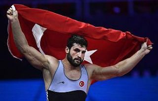 Dünya şampiyonu güreşçi Metehan Başar baba oldu