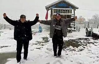 Dursunbey’de kar yağışı ilçeyi kısa sürede...