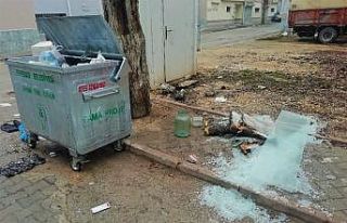 Duyarsız vatandaşlara çöp konteynırı da çare...