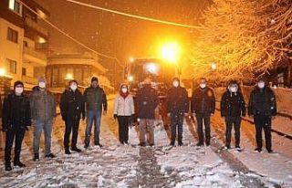 Düzce Belediyesinden kar mesaisi