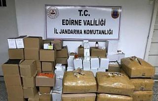 Edirne’de 156 bin TL’lik kaçak parfüm ve oto...