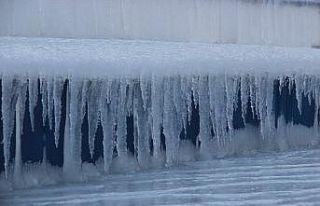 Eksi 20’ye düşen hava sıcaklığı buz tutturdu