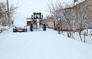Elazığ’da 24 saat kar mesaisi