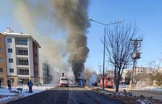 Elazığ’da çıkan yangında büfe kullanılmaz...