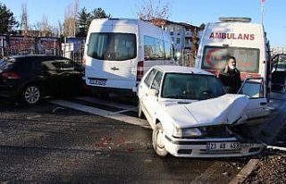 Elazığ’da zincirleme kaza, kazaları beraberinde...