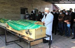 Elazığ’daki feci kazada, hayatını kaybeden anne,...